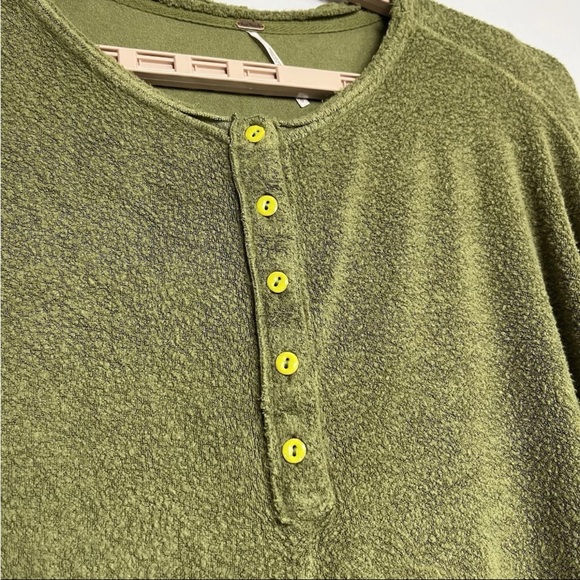 Free People Green Emma’s Henley Top Sz L Tie Waist Raw Hem LS Fairy Boho EUC - Picture 4 of 14